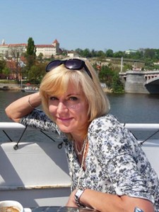 Mgr. Lenka Wenzelová
